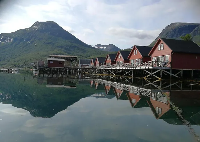 Foldvik Bryggeferie Hotel