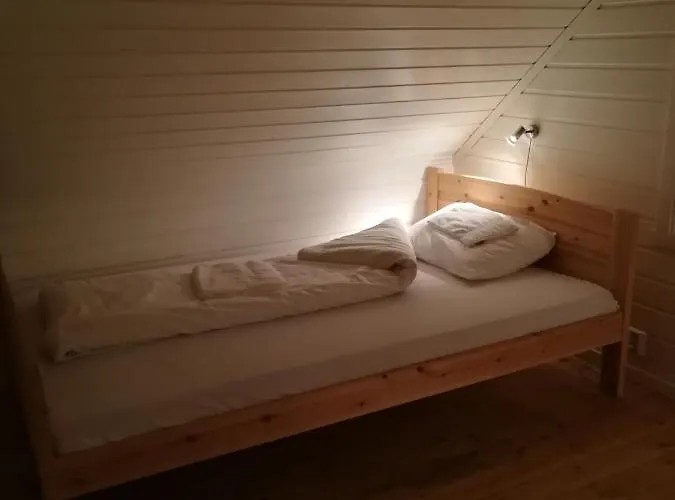 Foldvik Bryggeferie Hotel Gratangen